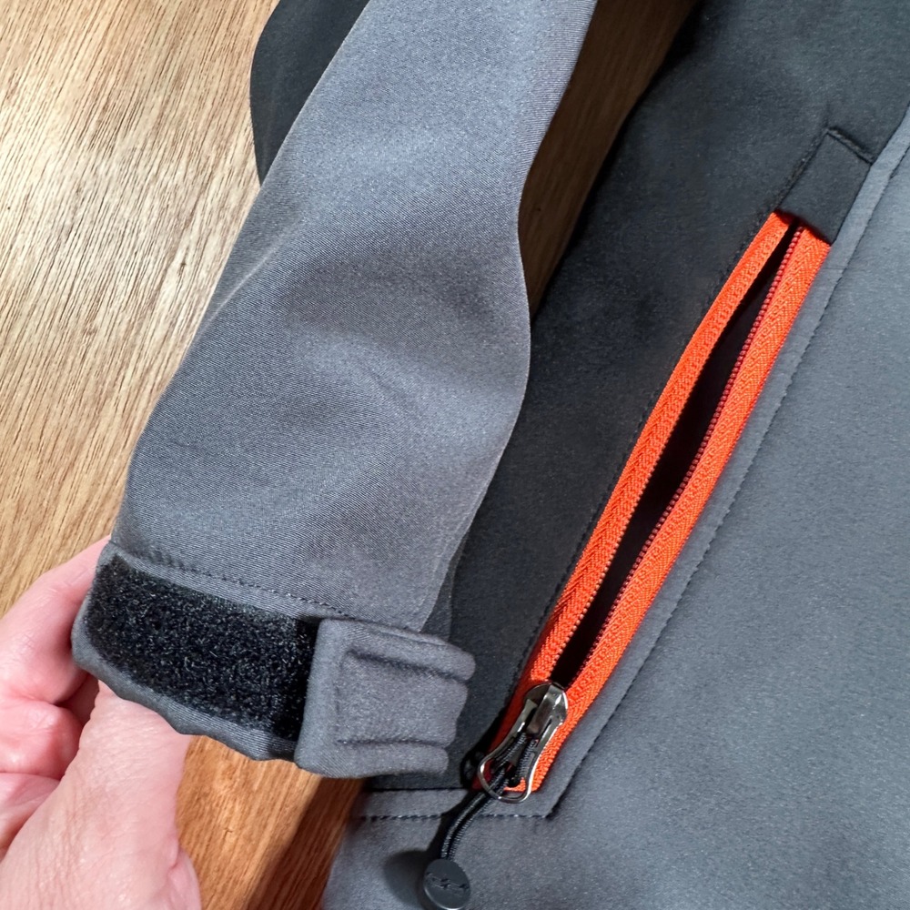 32 Degrees Softshell Jacket Kids Size 7 Grey Orange Weatherproof Fleece Lined - Picture 2 of 10